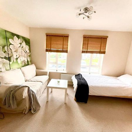 Lakeside Stylish 3 Bedroom House Grays Luaran gambar