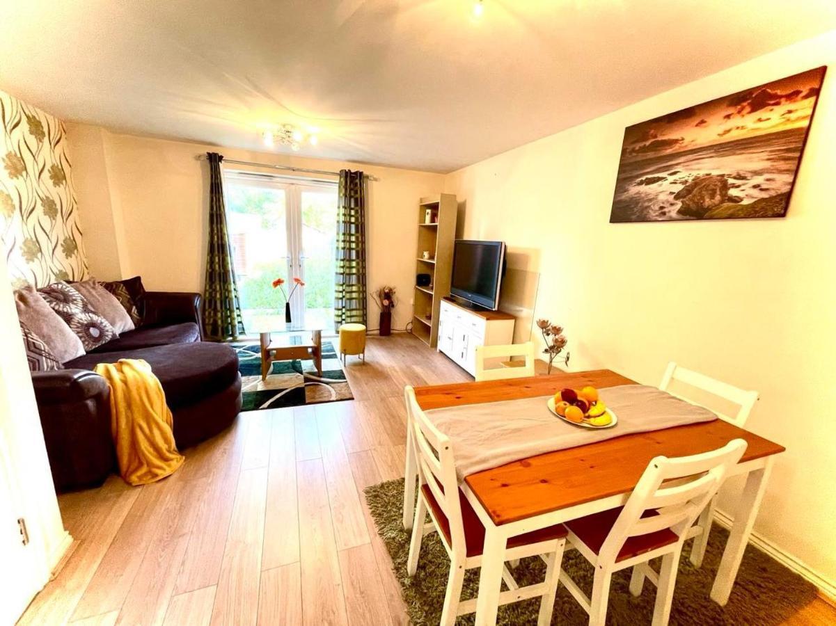 Lakeside Stylish 3 Bedroom House Grays Luaran gambar