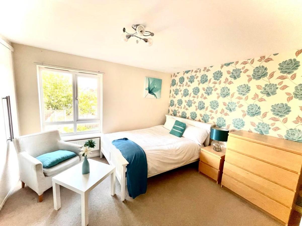 Lakeside Stylish 3 Bedroom House Grays Luaran gambar