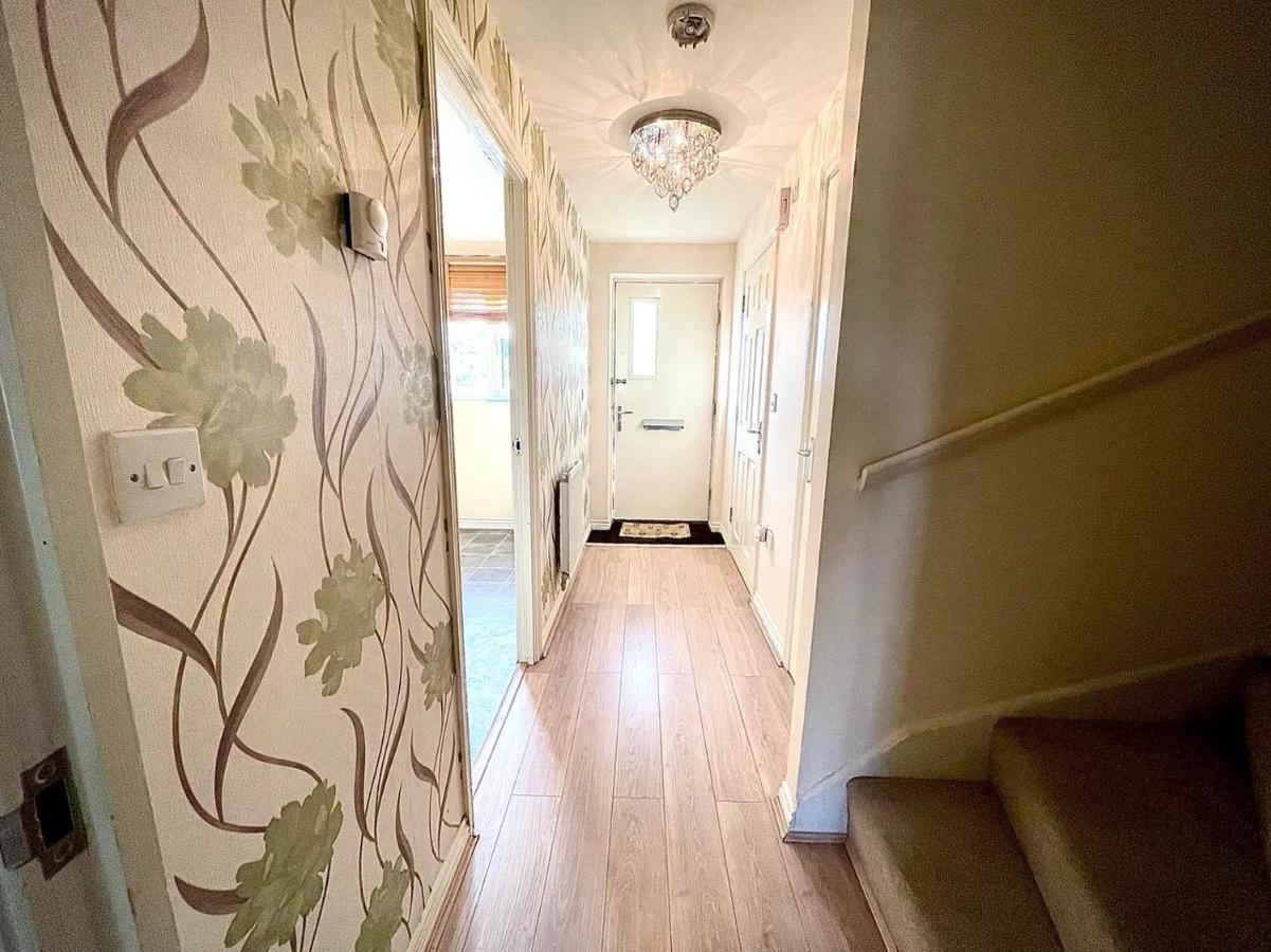 Lakeside Stylish 3 Bedroom House Grays Luaran gambar