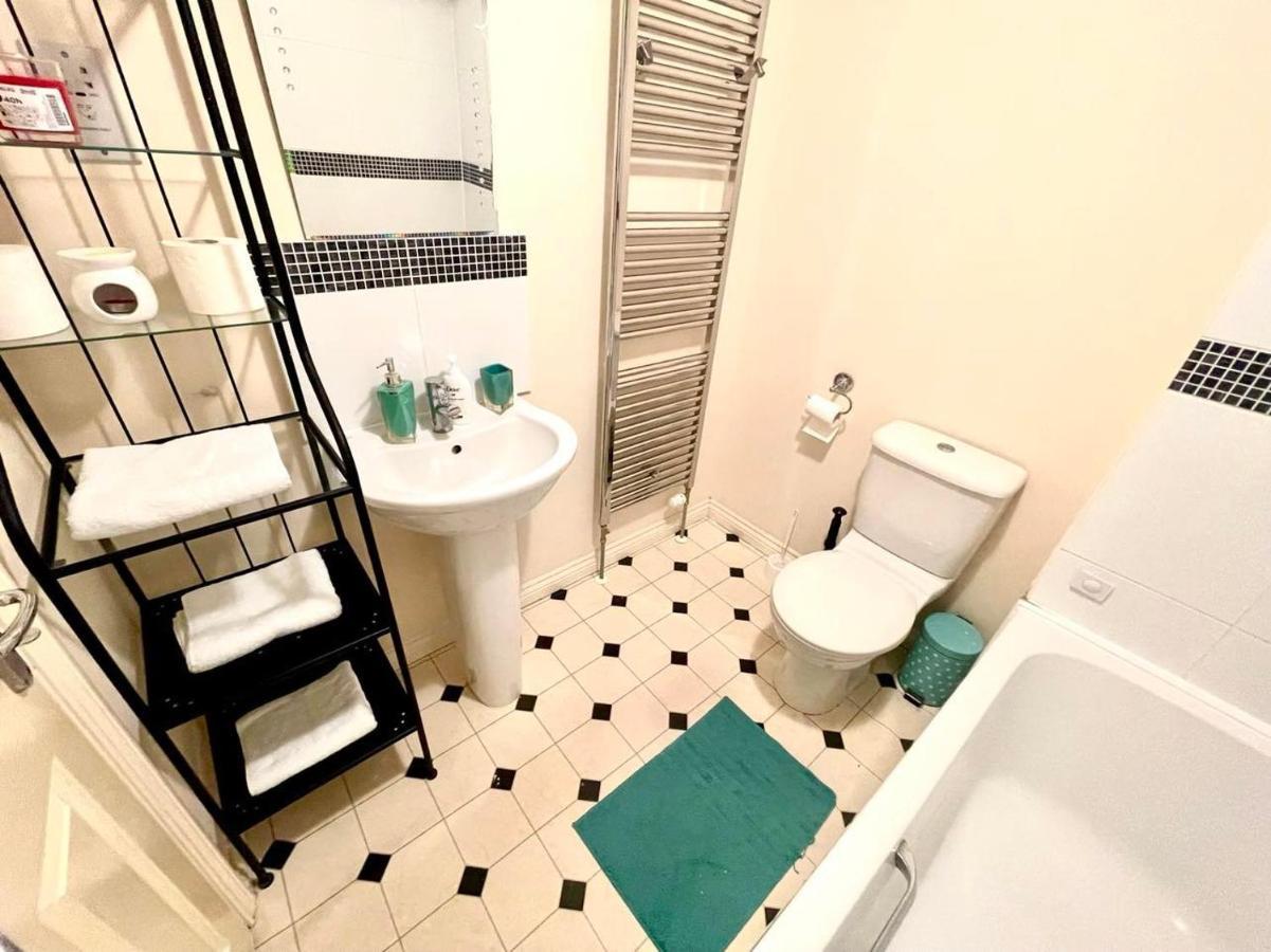 Lakeside Stylish 3 Bedroom House Grays Luaran gambar